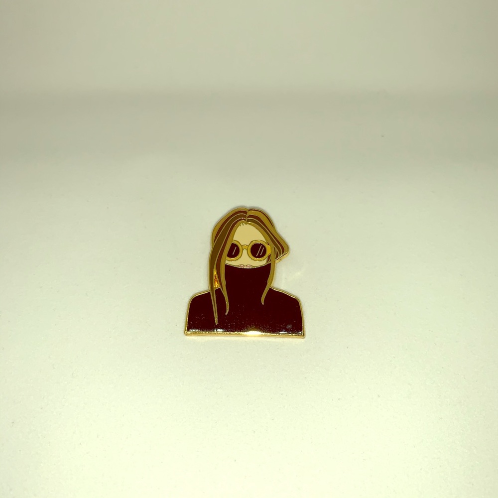 Chic girl pin